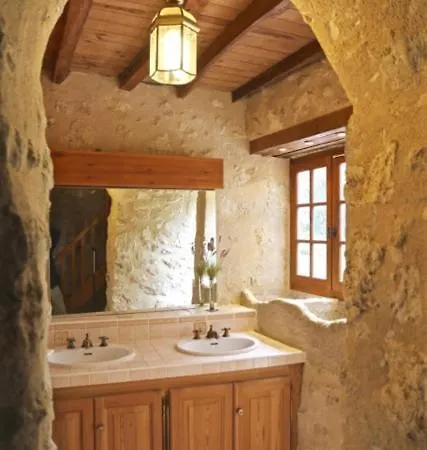 Domaine De Lavergne Maison d'hôtes *